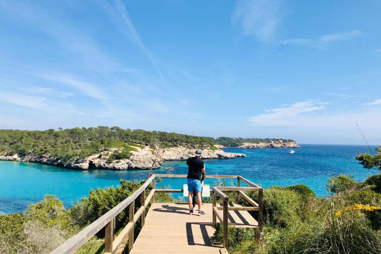 Hostal Cala Llombards Exteriör bild