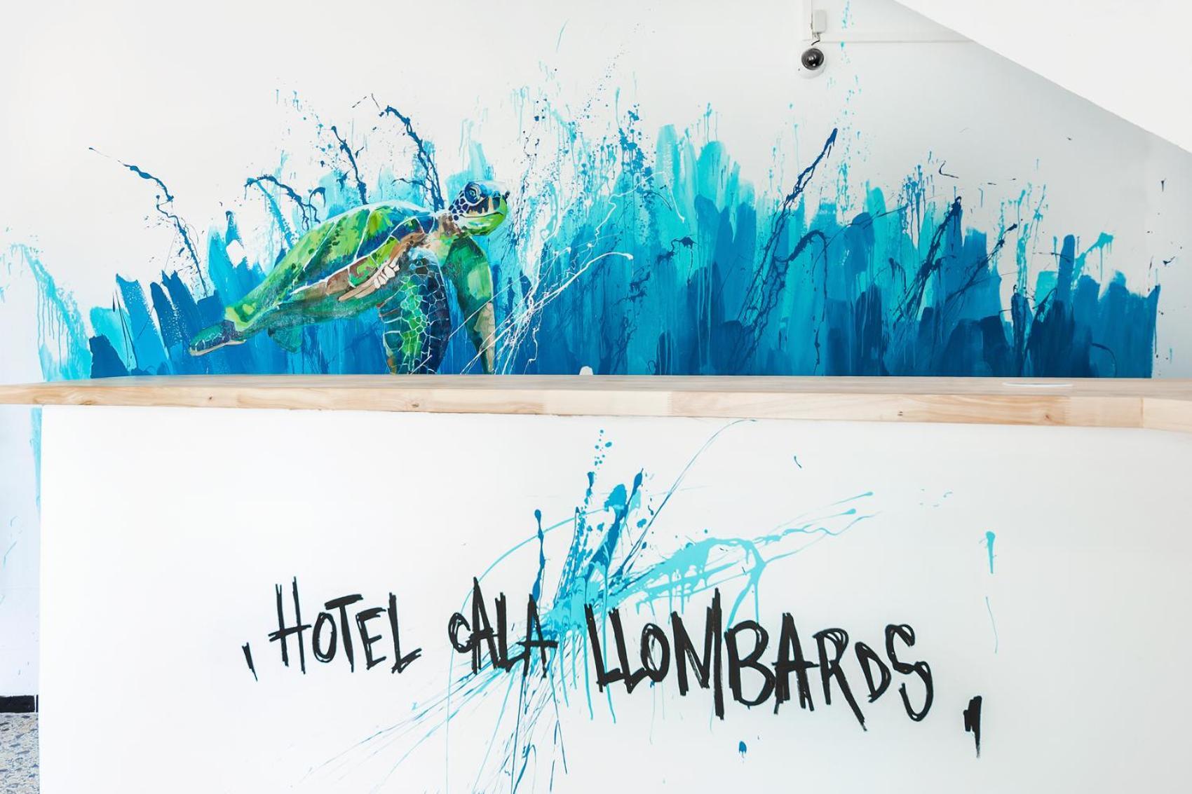 Hostal Cala Llombards Exteriör bild